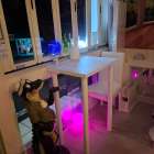 旅の途中、気軽なバーで大人気分の優雅な時間